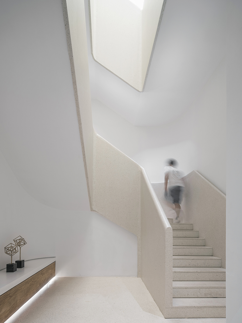 NIO West Lake - interior